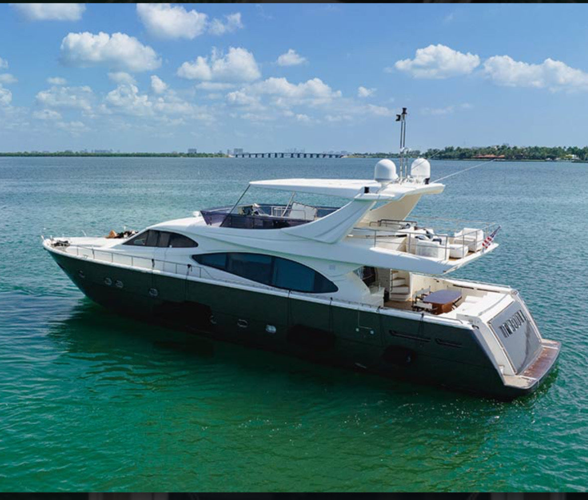 2020 Ferretti 82 Rental Miami – All-Inclusive Luxury Yacht Charter - Beach Boat Rental
