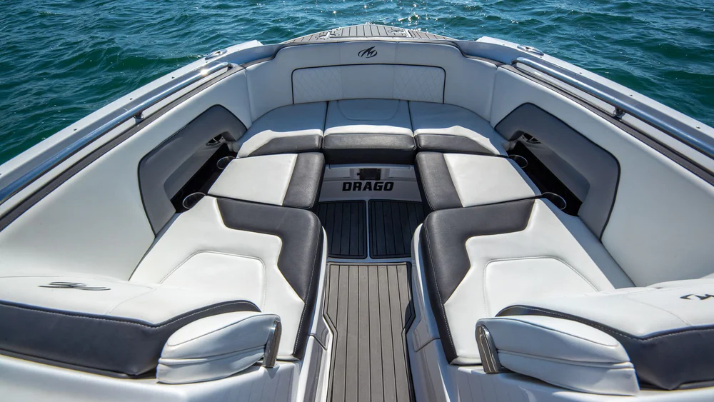 Monterey Sport 27 pieds