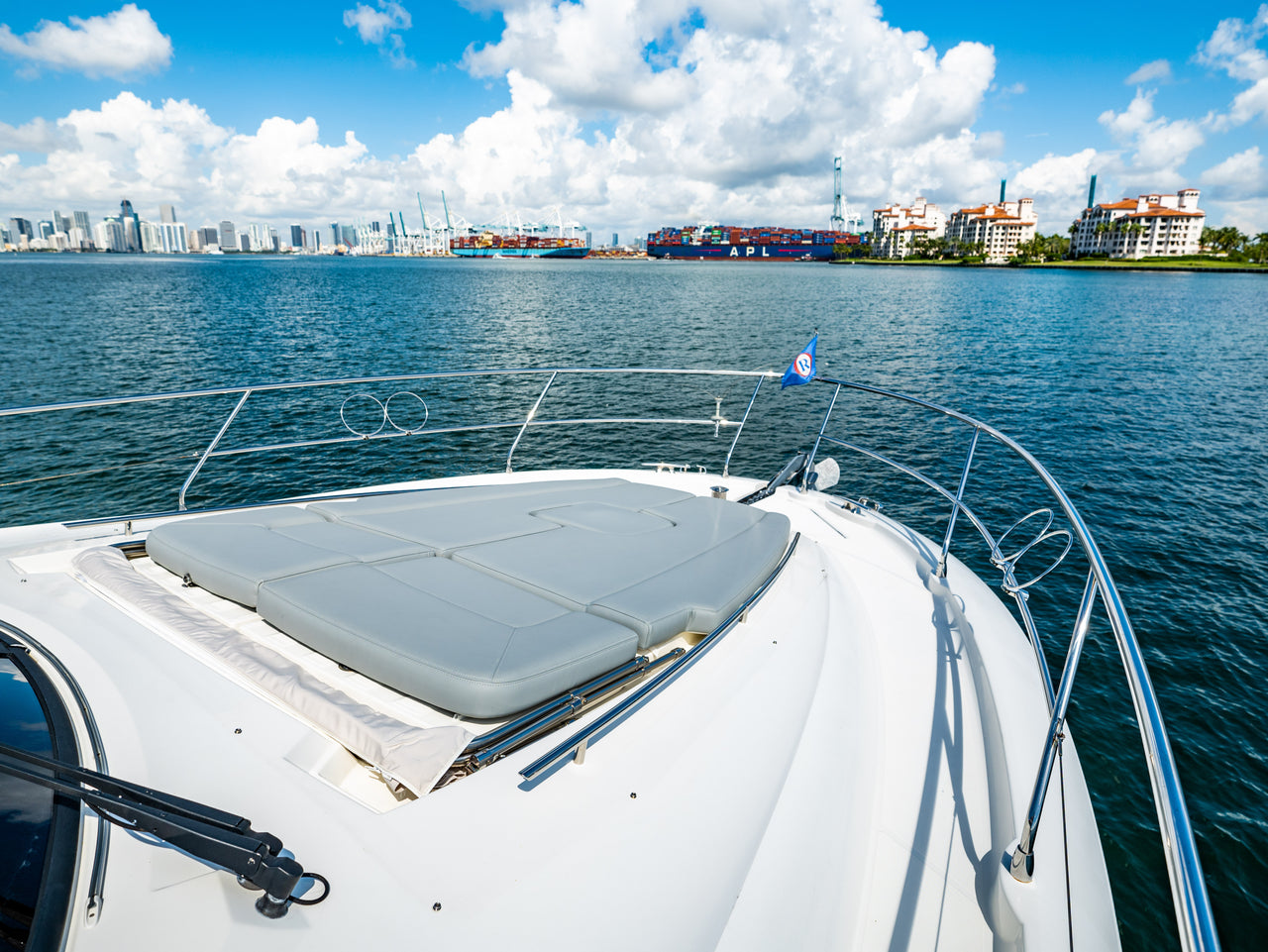 Prestige 500 Flybridge 52 ft.