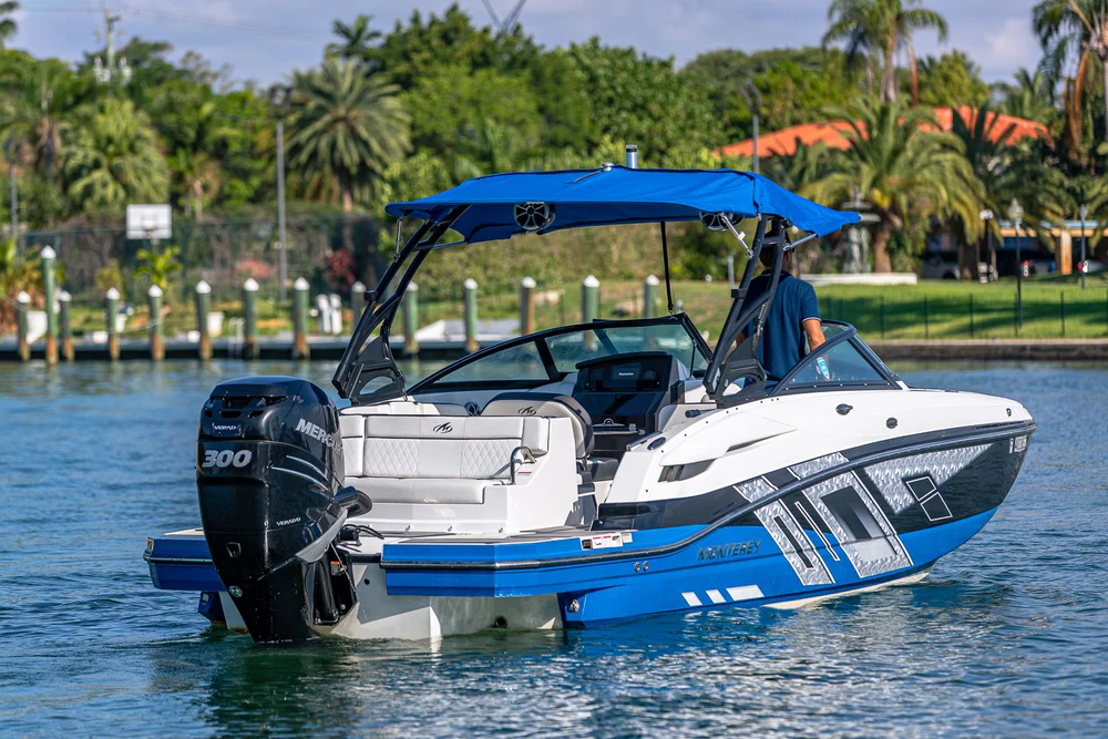 Monterey Sport 27 pieds