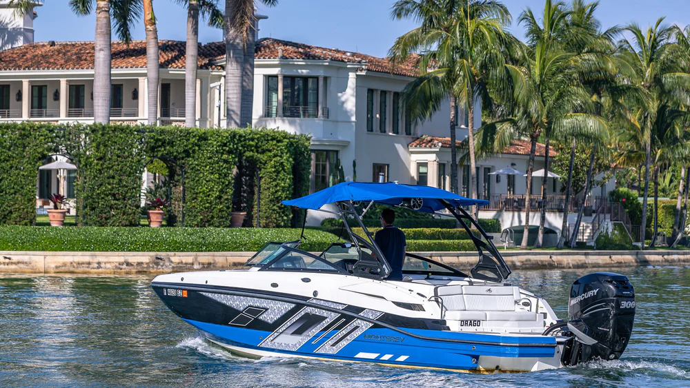 Monterey Sport 27 pieds
