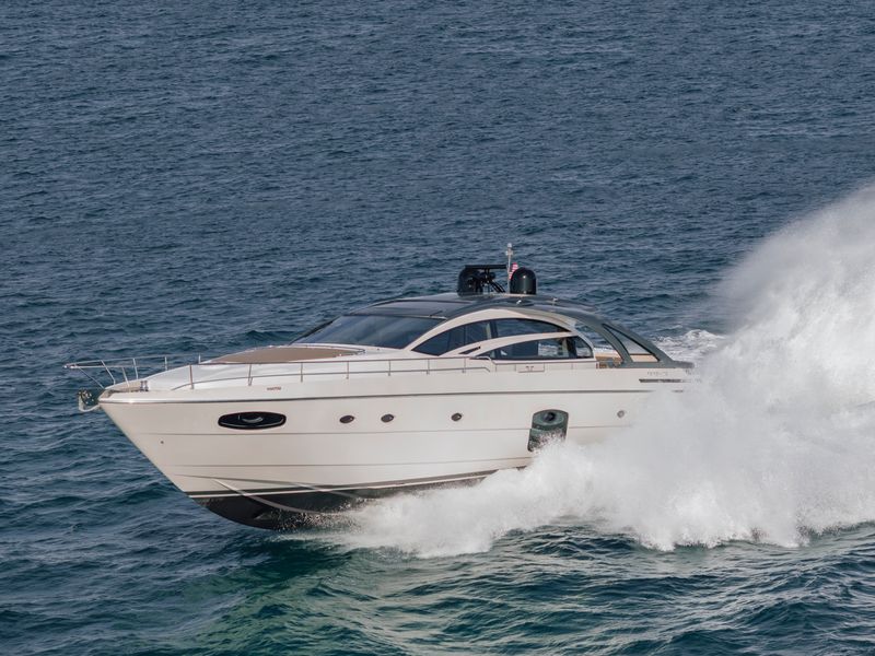 Pershing 70 pieds