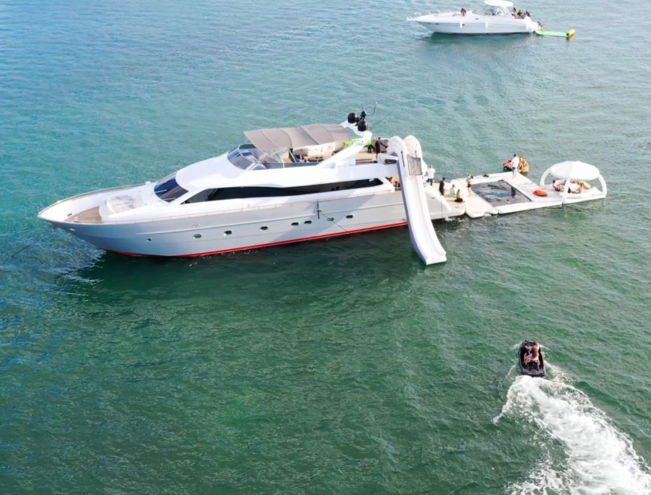 Tecnomar 110 ft.
