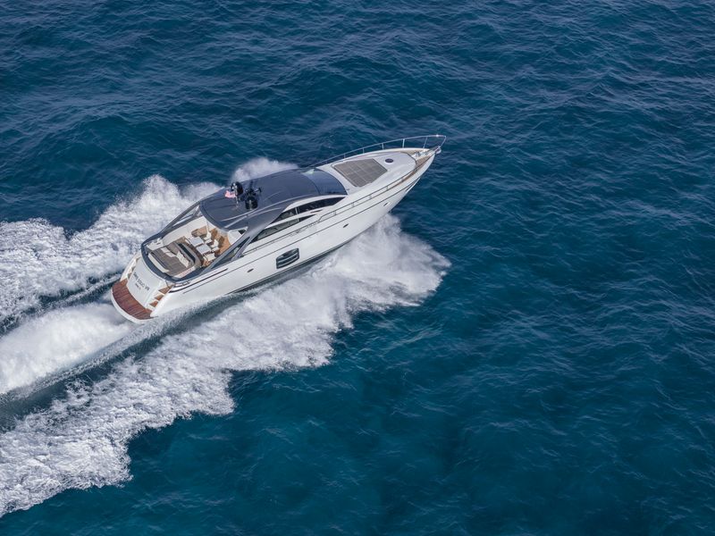 Pershing 70 pieds
