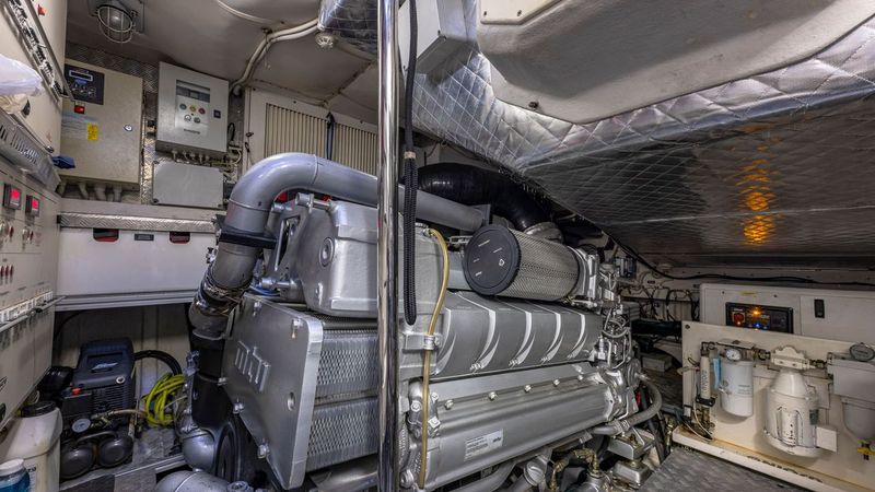Pershing 70 pieds