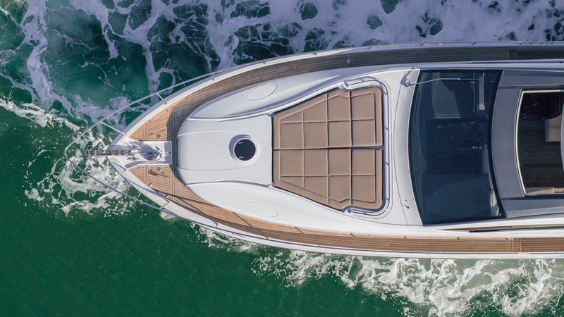 Pershing 70 pieds