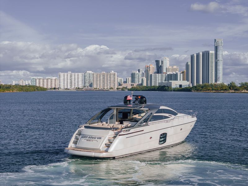 Pershing 70 pieds
